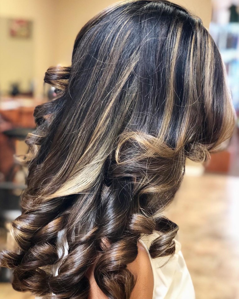 217x36777238_563013230780535_4967255855373221888_n