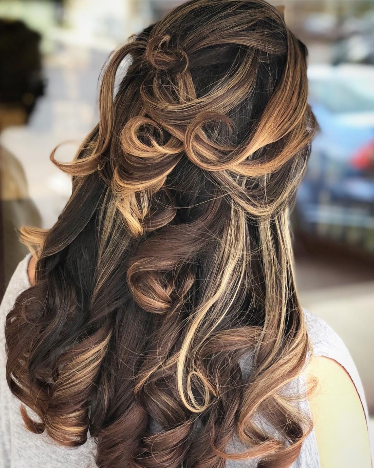 203x36670093_261067377960226_2280768010887102464_n